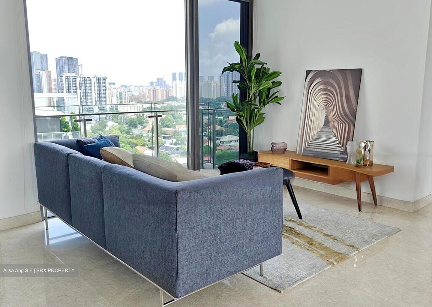 Latitude (D10), Condominium #480005171